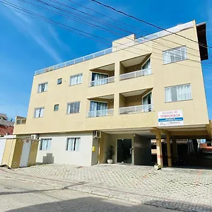Residencial Maria Julia - Econômicos Com A Estrutura De Apartamento Bombinhas
