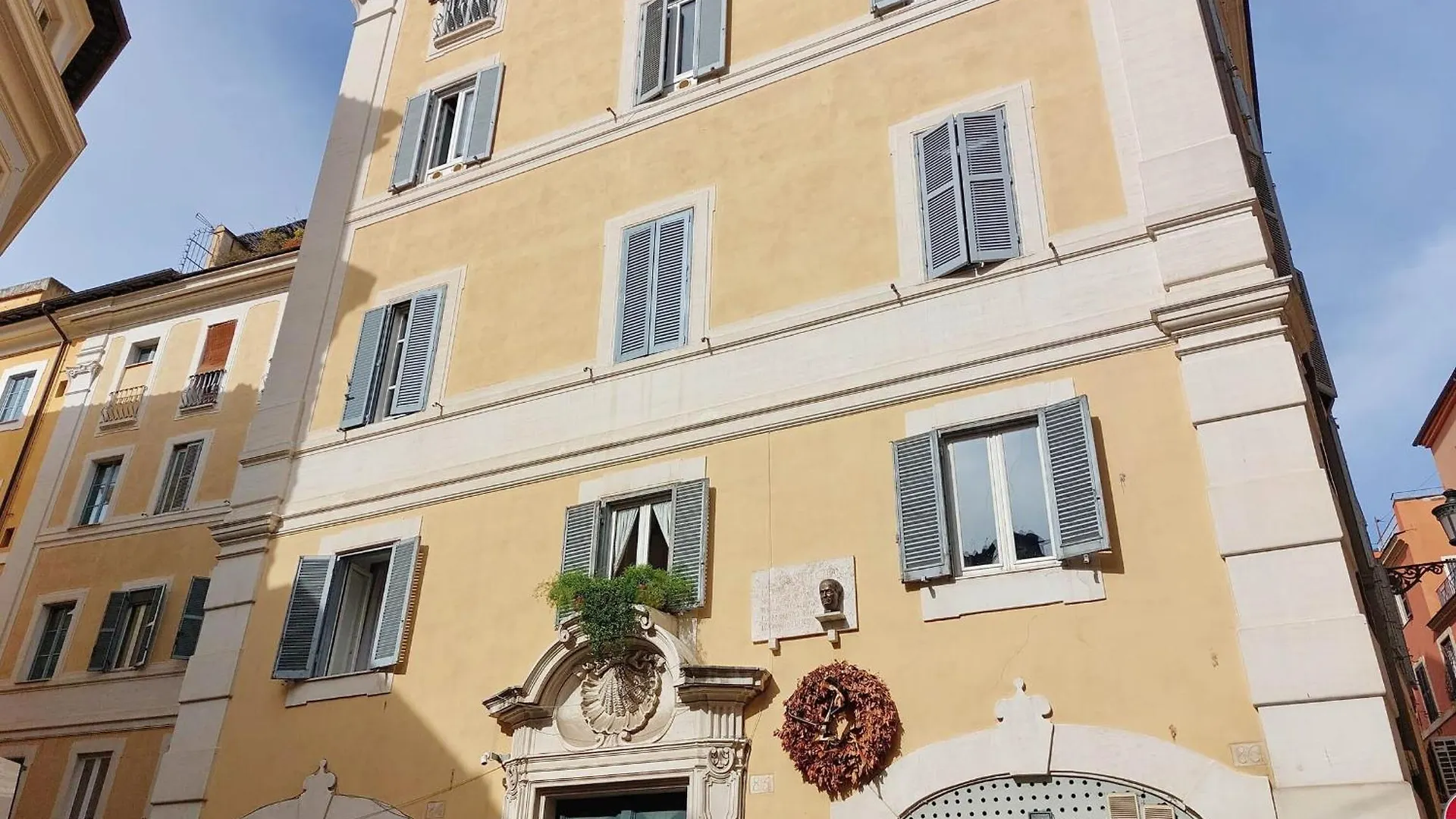 Trevi Comfort Roma 0*,  Italia